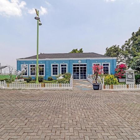 Super Oyo Collection O 90617 Rumah Oma Opa Syariah Cibiru Exterior photo